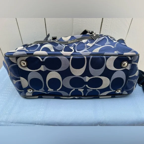 Coach Signature Large Tote Bag - Picture 3 of 12